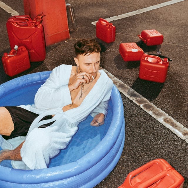 Hotel Pool - EP