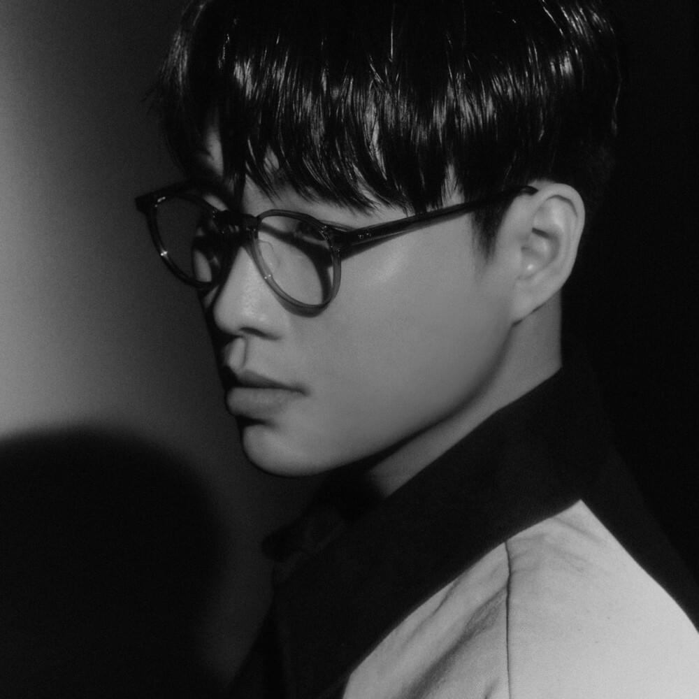 Shin Hae Gyeong (신해경)