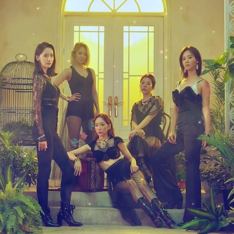 Girls’ Generation-Oh!GG