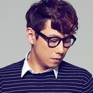 Yoon Jong Shin (윤종신)