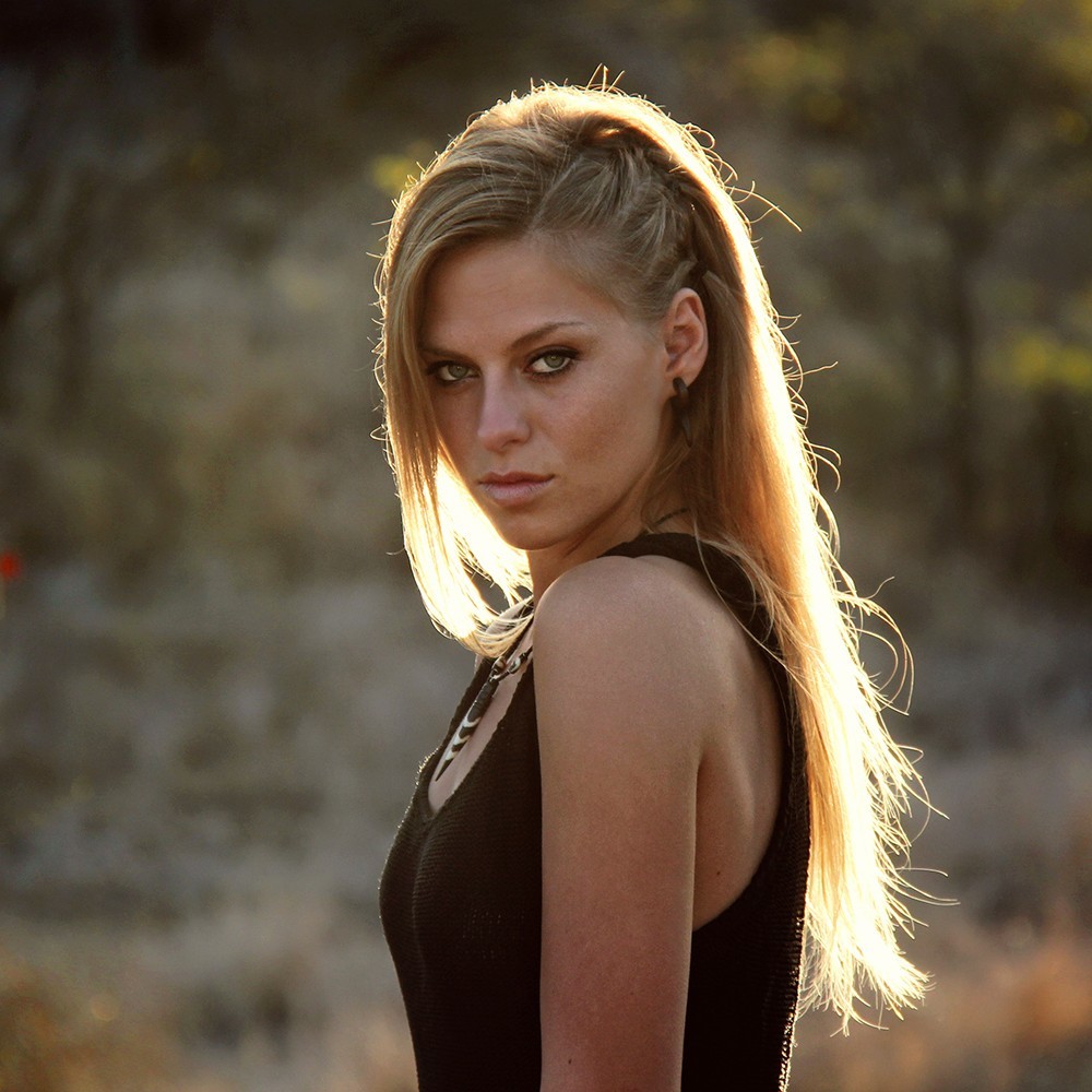 Nora En Pure