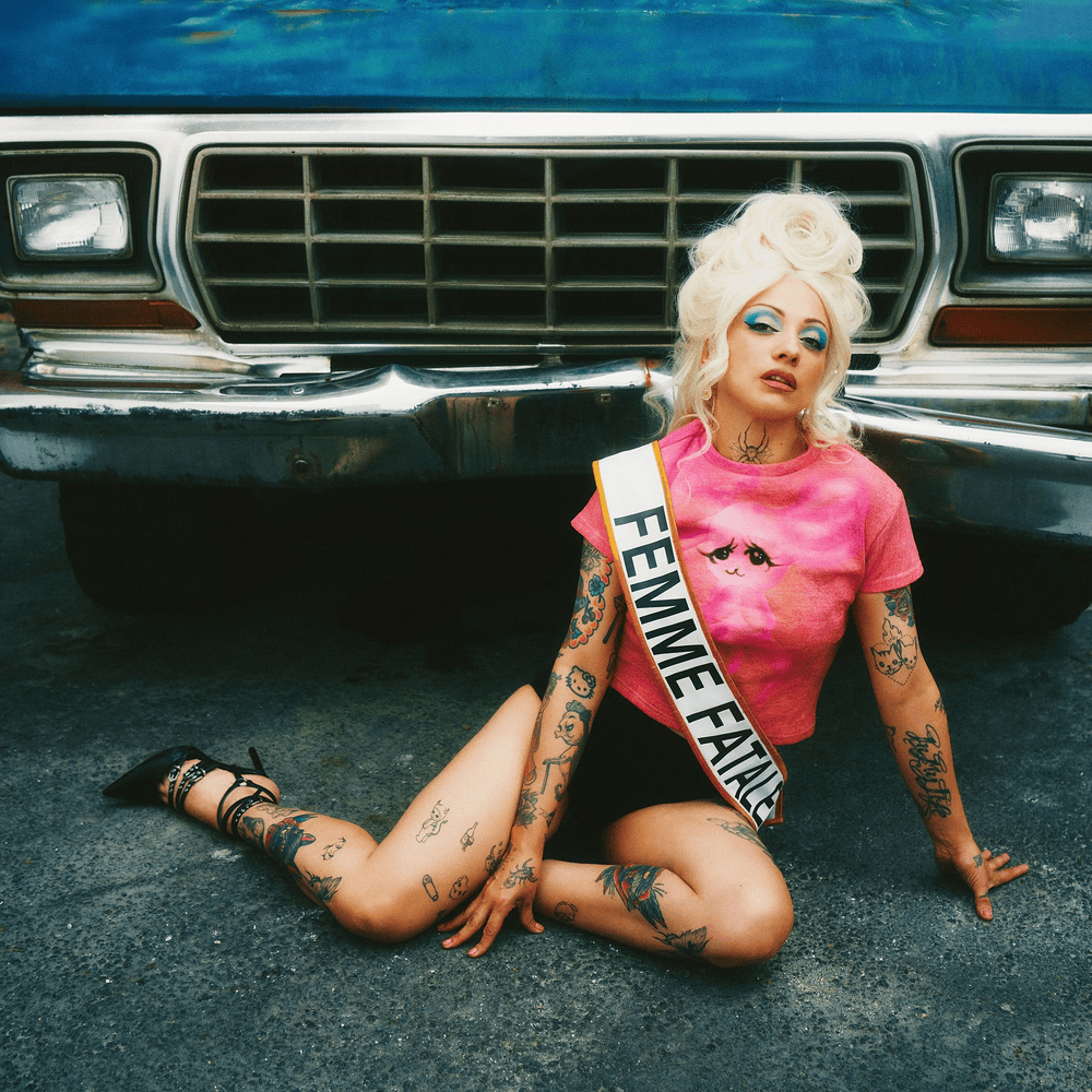 FEMME FATALE