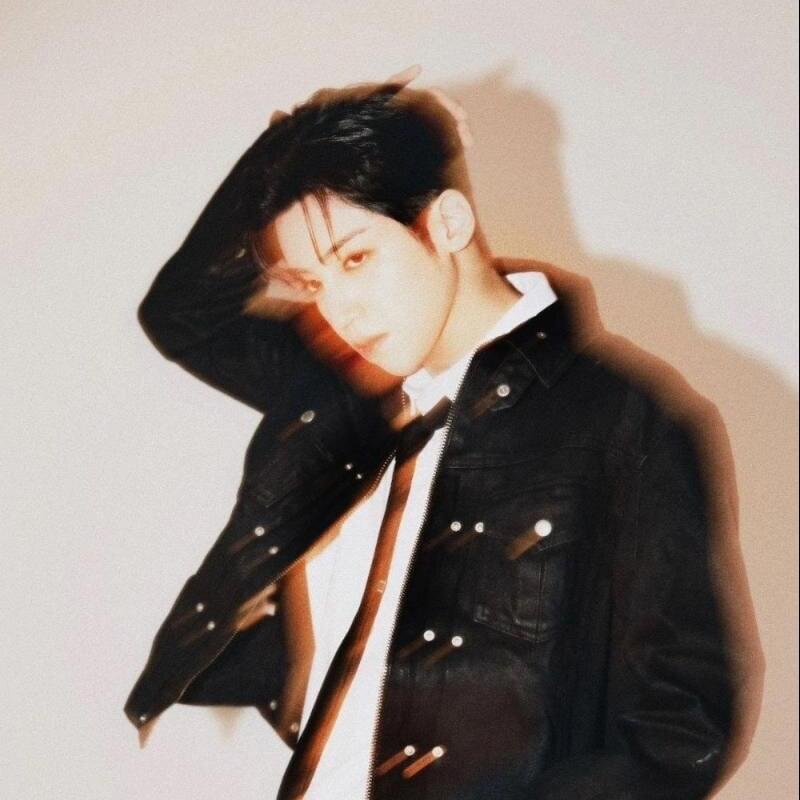 WOOSEOK (우석)