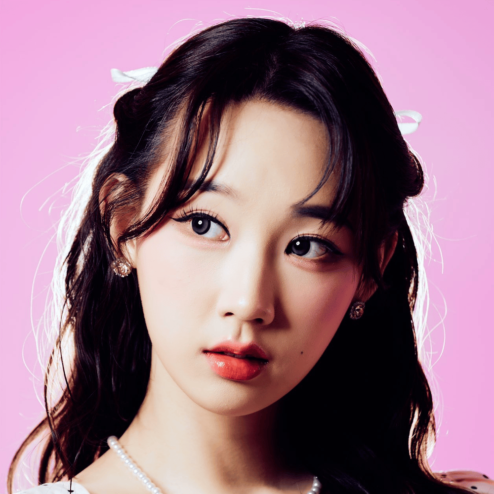 Shin Jiyoon (신지윤)