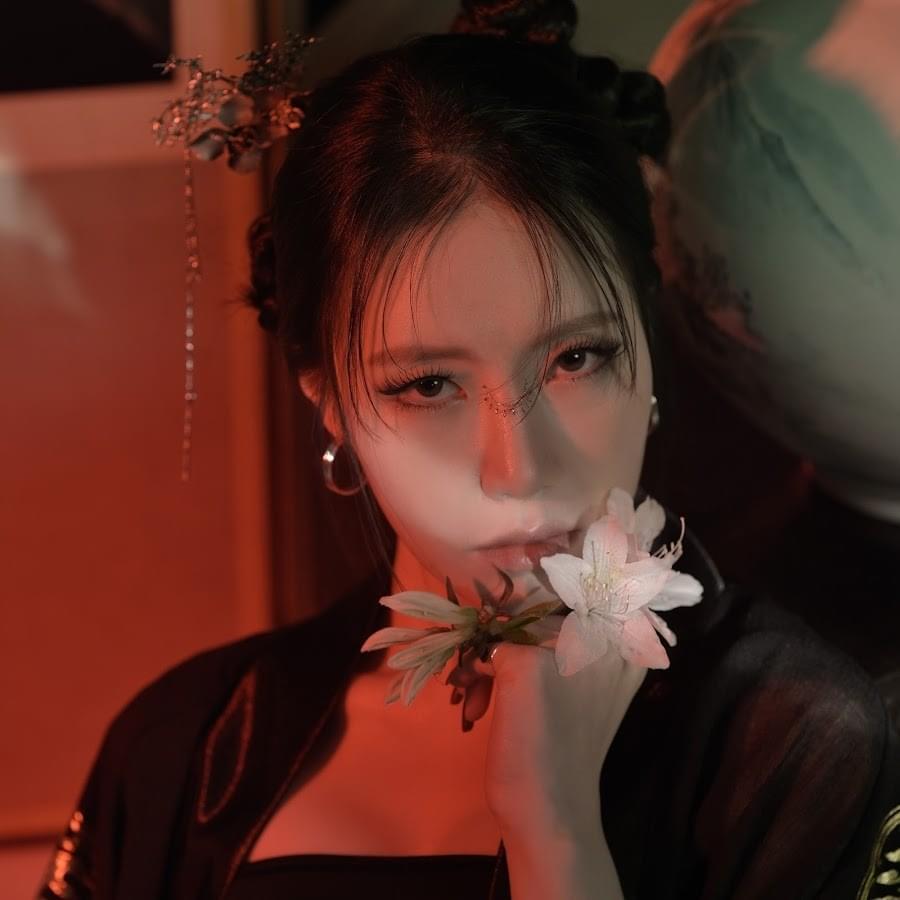 YEZI (예지)
