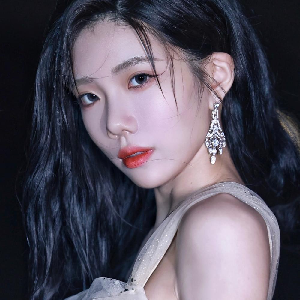 沈梦瑶 (Shen MengYao)