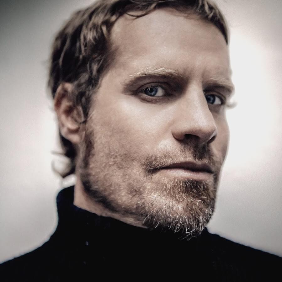 Arno Carstens