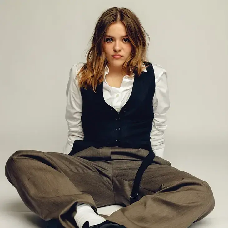 Maisy Stella