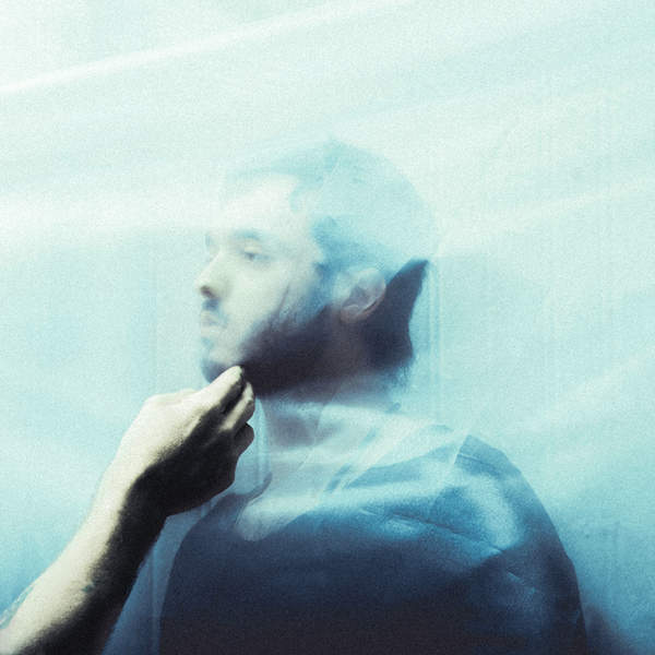 AQUΛRIA 