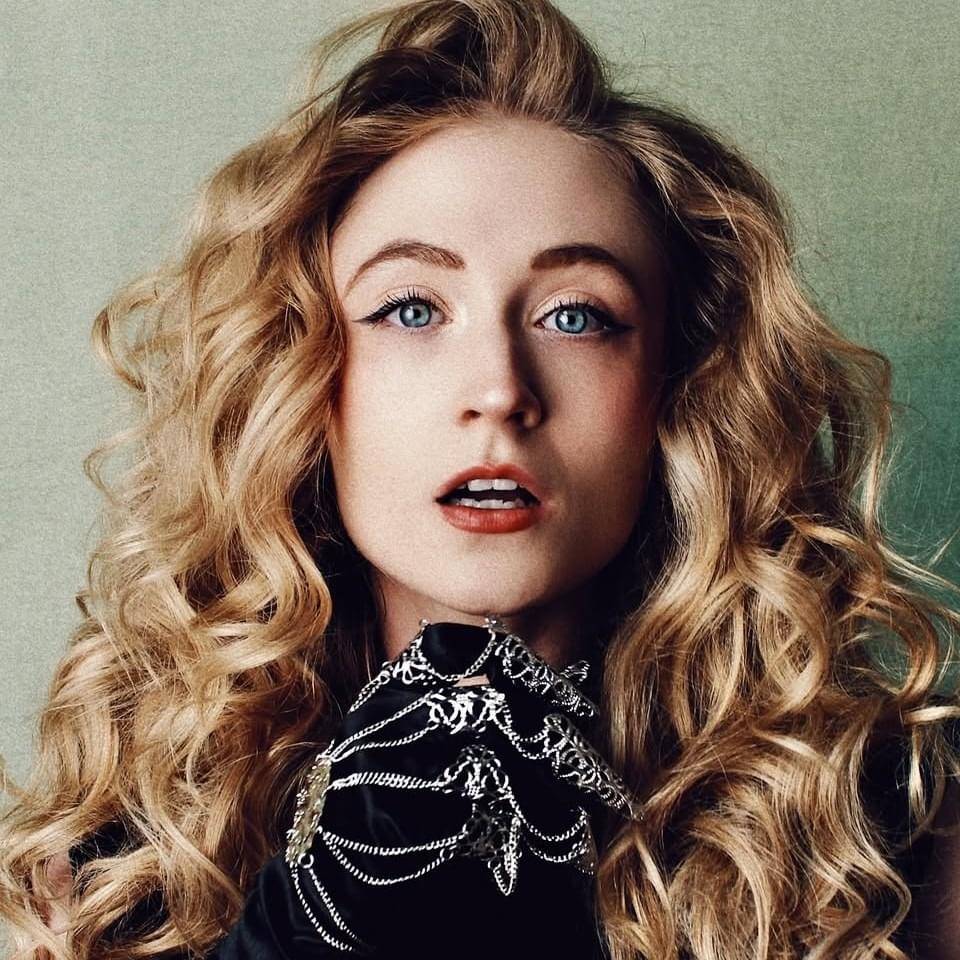 Janet Devlin