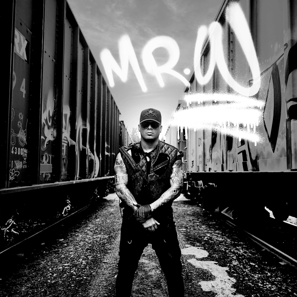 Mr. W (Deluxe)