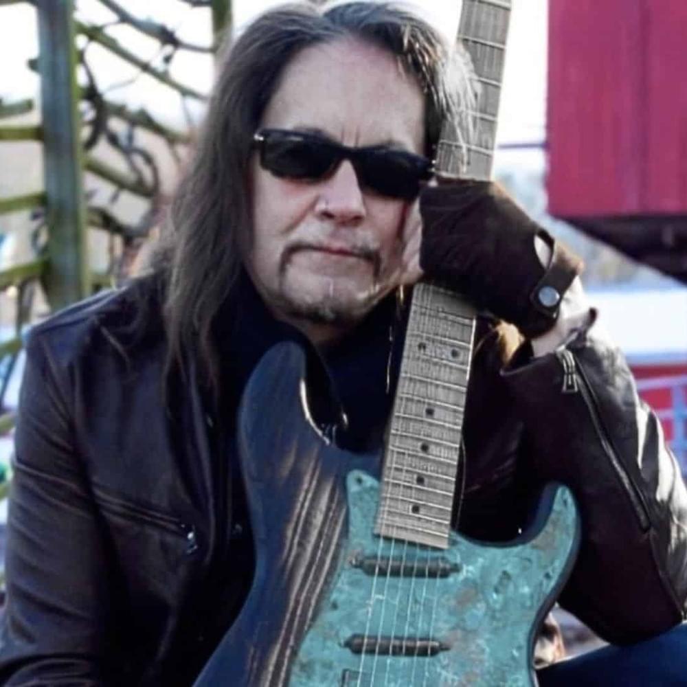 Jake E. Lee