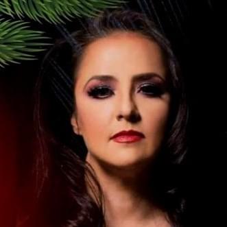 Shelly Lares