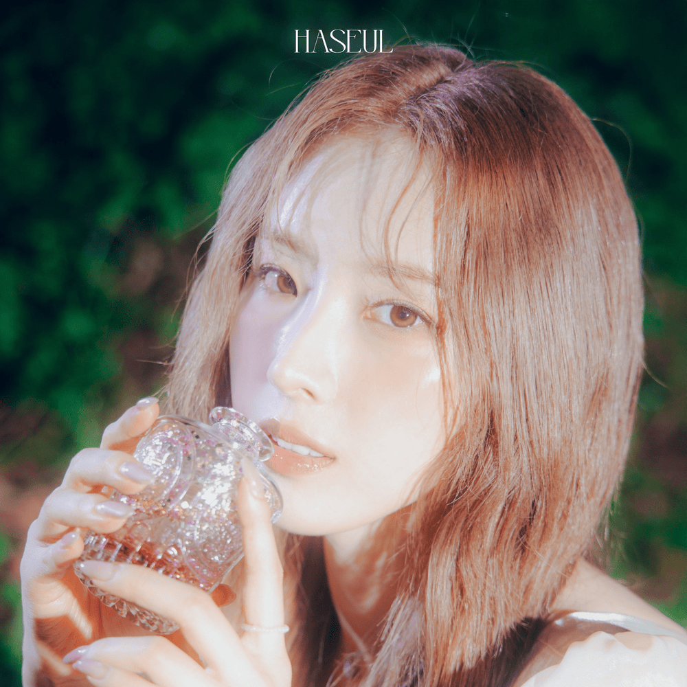 LOONA 1/3 今月の少女 1/3 love&evil アルバム LOONA 1/3 – Love & Evil | Album profile | Dork