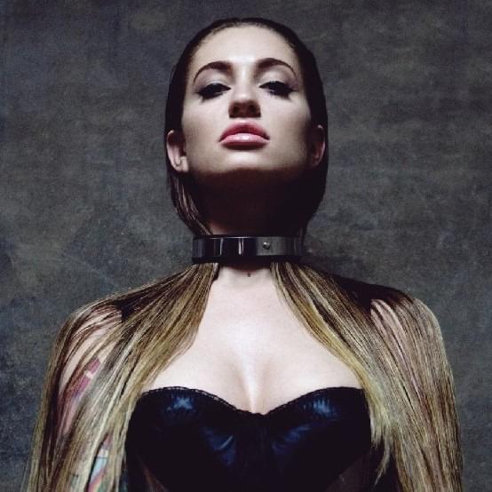 Porcelain Black