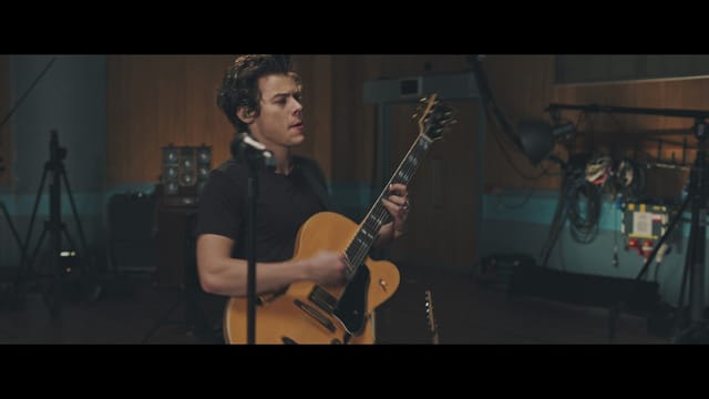 Kiwi (live in studio)