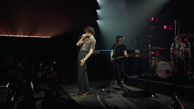 back to friends (Live) | Spotify Best New Artist