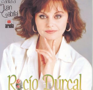 Canta A Juan Gabriel