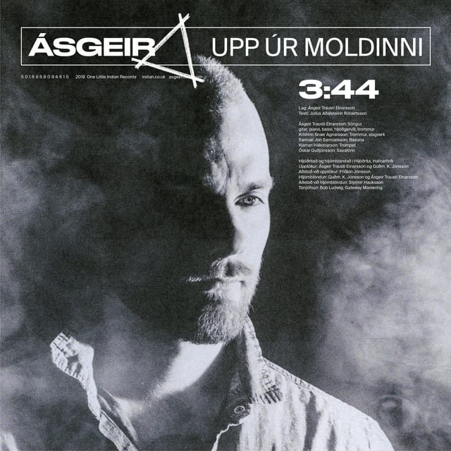 Upp úr moldinni
