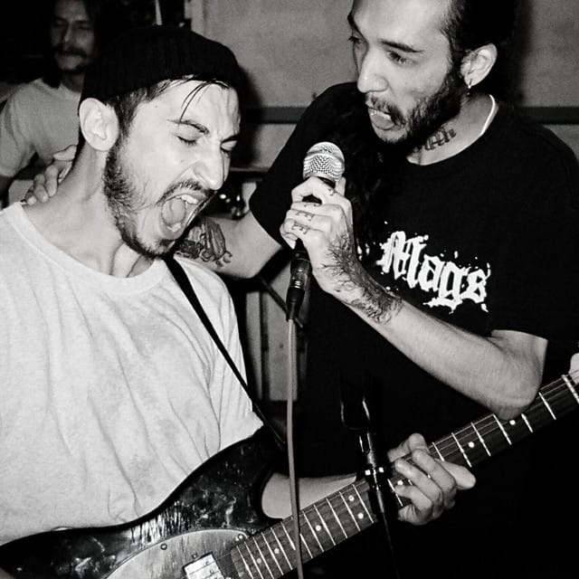 Slow comets and coffe