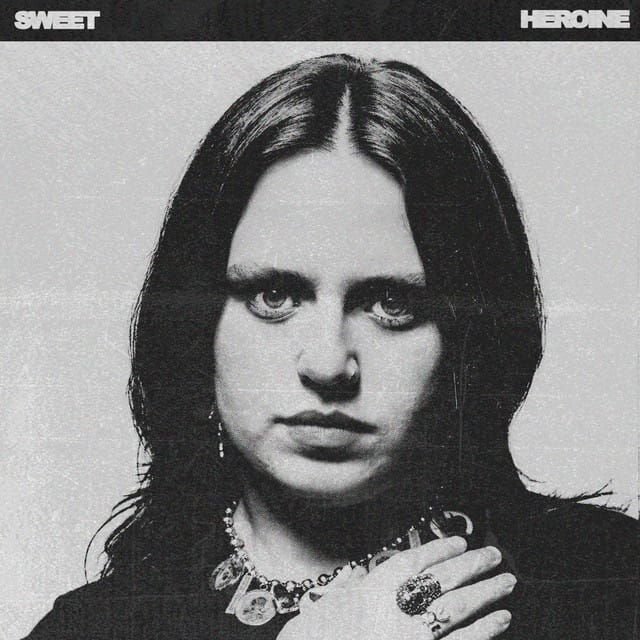 SWEET HEROINE