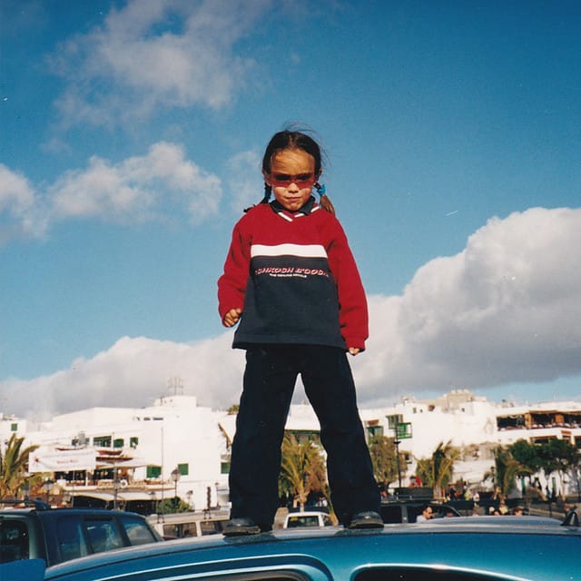 MENINA