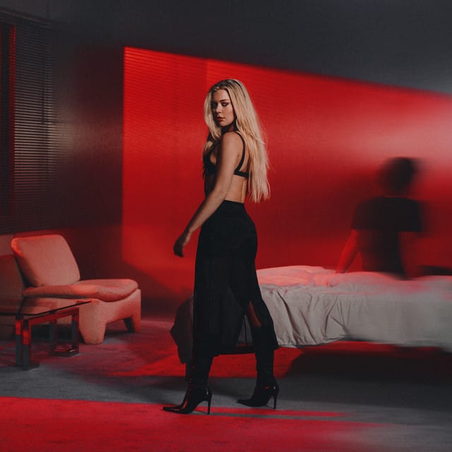 >>>hands on me<<< - Single
