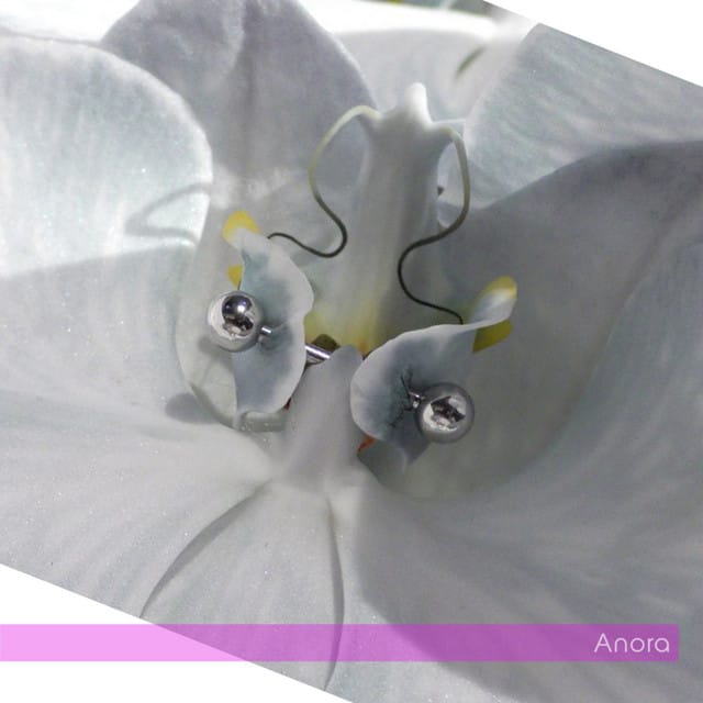 Anora - Single