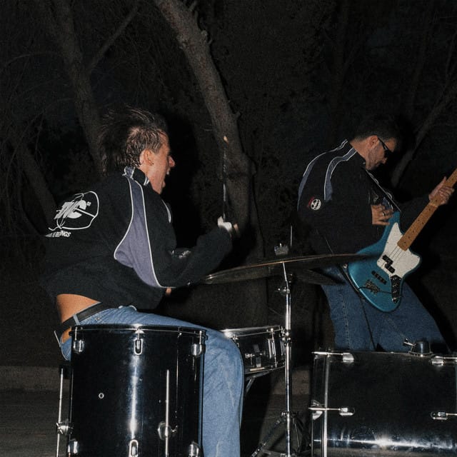 TUS MIERDAS - Single