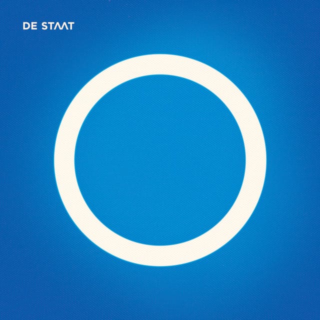 (blue)