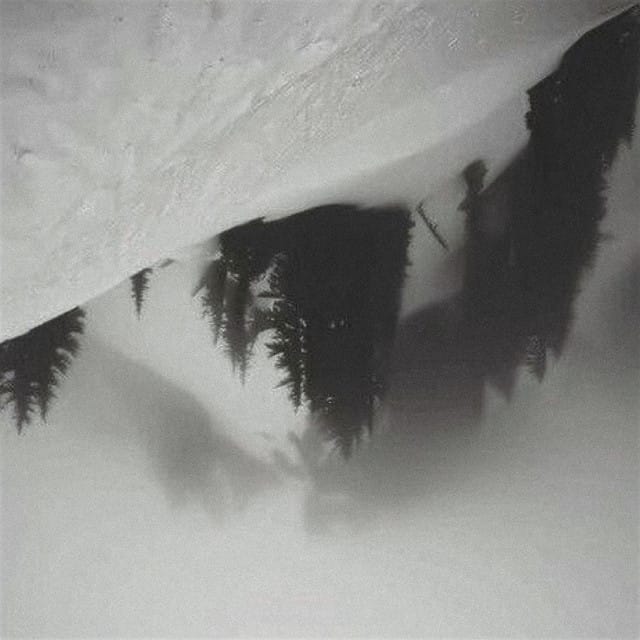 Snow with no footsteps - Single