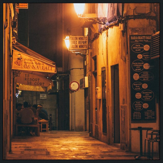 Alleyway Shopping