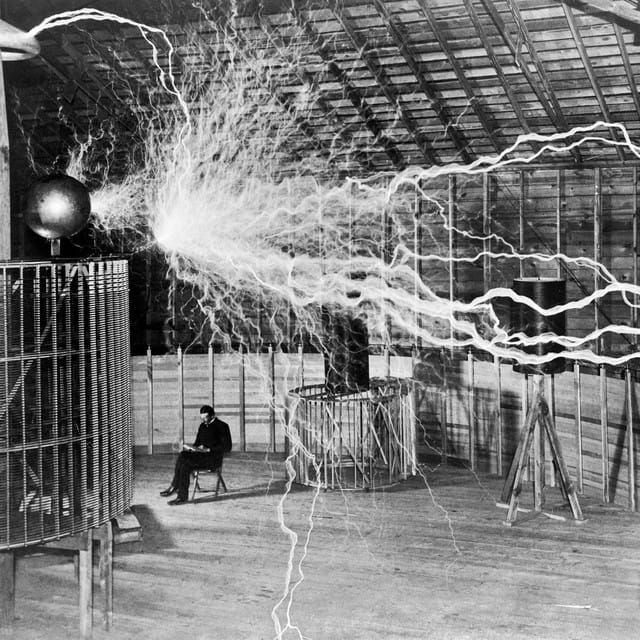 Tesla Bat Sutan