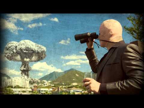 A Band Of Bitches — A Band of Bitches - "Guerra nuclear"