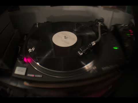 Mary Anne Hobbs — Dubstep on Vinyl || Kode 9 + The Space Ape - Kingston (Vocal)