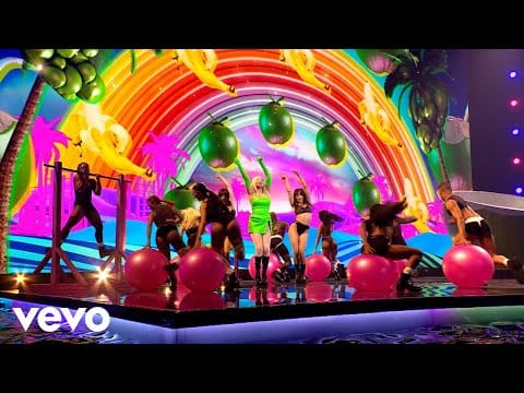 Kim Petras — Kim Petras - Coconuts (Live on MTV EMA 2021)
