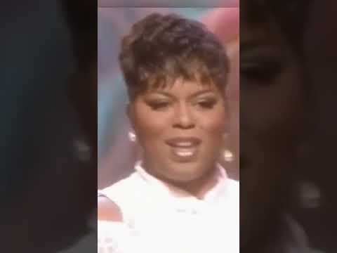 Robin S — Robin S. - Show Me Love (LIVE Apollo 1993)