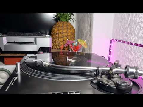 Gino Latino — Gino Latino - Welcome (Vocal Version) - FFRR London Ibiza - 1988 - 12" Record