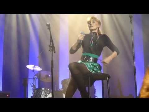 Arielle Dombasle — Arielle Dombasle Perfidia