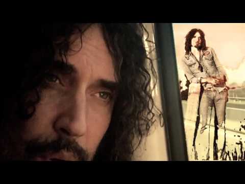 Conny Bloom — Conny Bloom "Tanken É Fri" (Official Video)