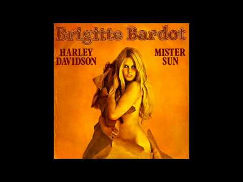 Brigitte Bardot — Brigitte Bardot - Harley Davidson.