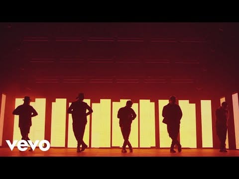 Backstreet Boys — Backstreet Boys - Don't Go Breaking My Heart (Official Video)