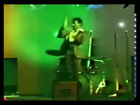 Ronnie Jones — Ronnie Jones - Groovin [DEMO]