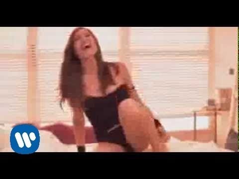 Dirotta Su Cuba — Dirotta Su Cuba - Sono qui (Official Video)