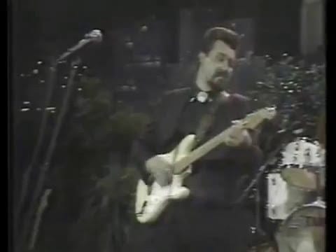 Omar And The Howlers — Omar & the Howlers   03   Border Girl   1986