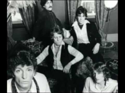 Hello Sailor — Hello Sailor - 'Gutter Black' [1977 single with lyrics]