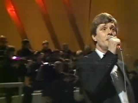 Alf Robertson — Alf Robertsson ----Hundar och ungar och hembrygt äppelvin