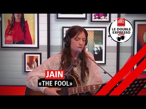 Jain (3) — Jain interprète "The Fool" dans Le Double Expresso RTL2 (17/03/23)
