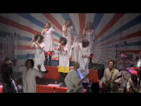 The Polyphonic Spree — Polyphonic Spree "Lithium" Music Video