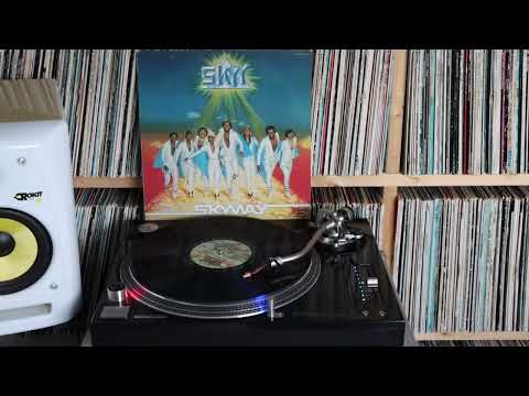 Skyy — Skyy - Skyway - B3 - Who's Gonna Love Me